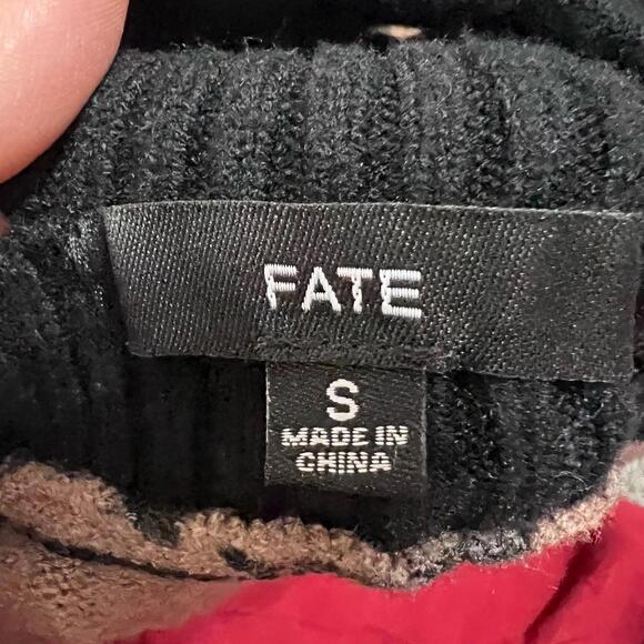 Fate Leopard Open Shoulder Sweater size Small - Picture 7 of 7